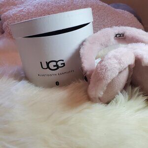 UGG Bluetooth shearling earmuffs Pink